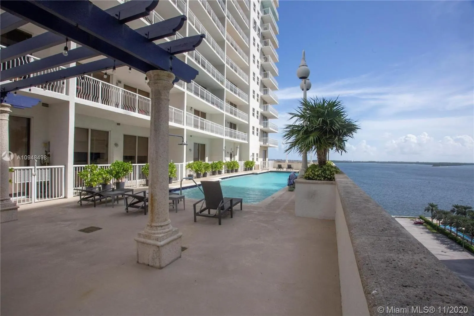 Brickell 3 Bedrooms High Ceiling Loft 公寓 *