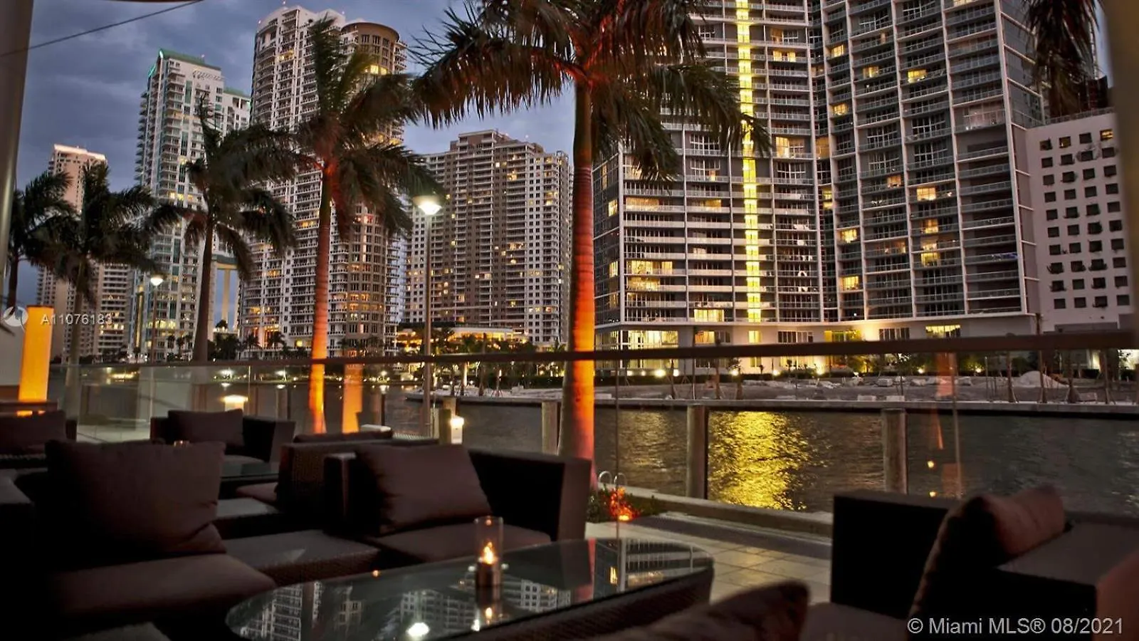 Brickell 3 Bedrooms High Ceiling Loft * 迈阿密