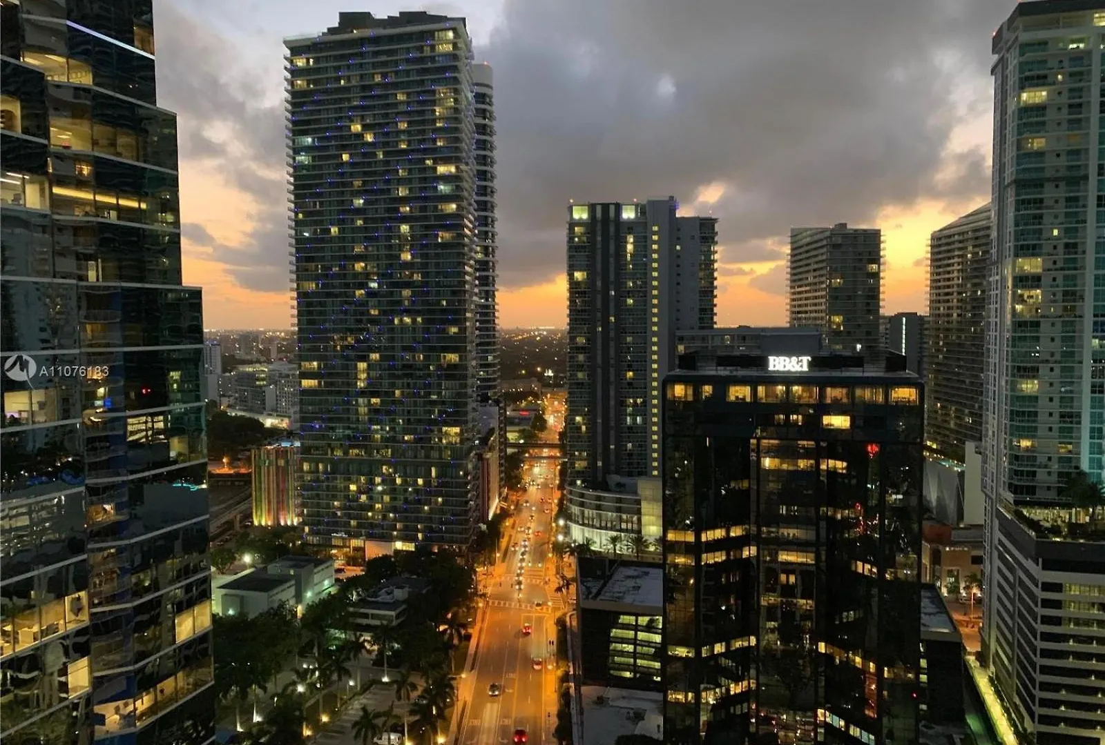 Brickell 3 Bedrooms High Ceiling Loft Apartment