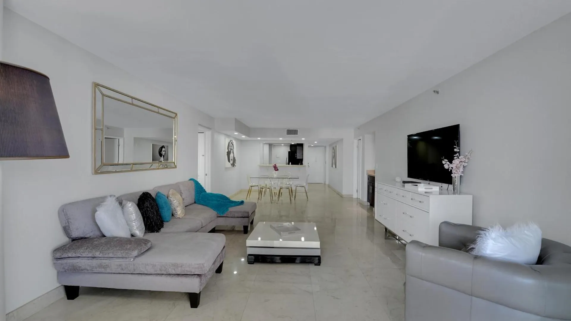 Hello Gorgeous! Water & Skyline Views! Apartment Miami