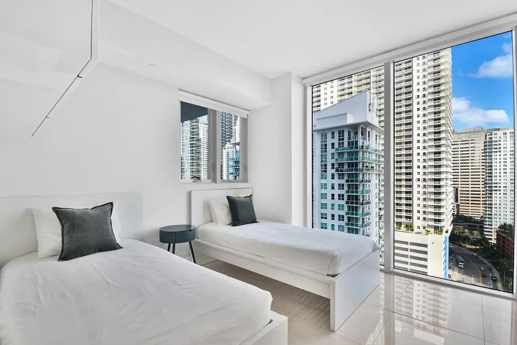 Lovely Upscale Gorgeous View 2bd 2bath In Brickell Miami