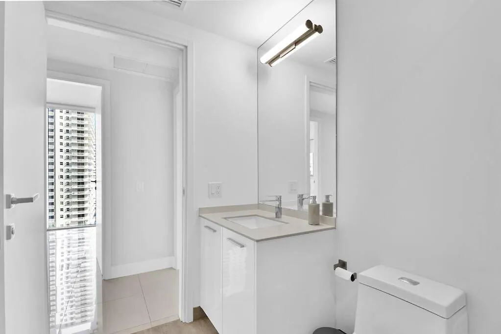 Apartment Lovely Upscale Gorgeous View 2bd 2bath In Brickell *