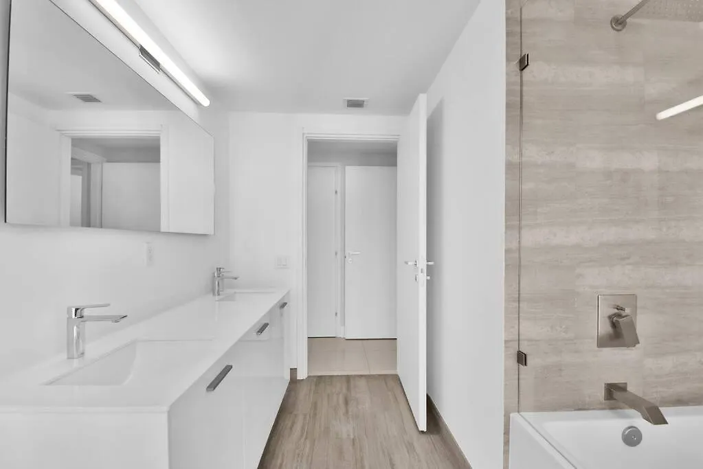 Lovely Upscale Gorgeous View 2bd 2bath In Brickell * Miami