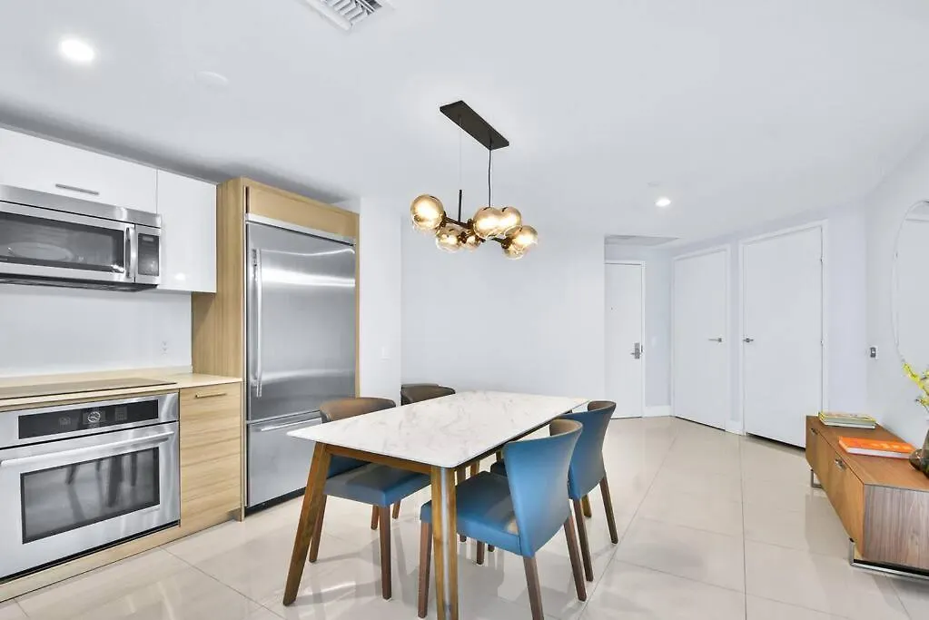 Lovely Upscale Gorgeous View 2bd 2bath In Brickell * Miami