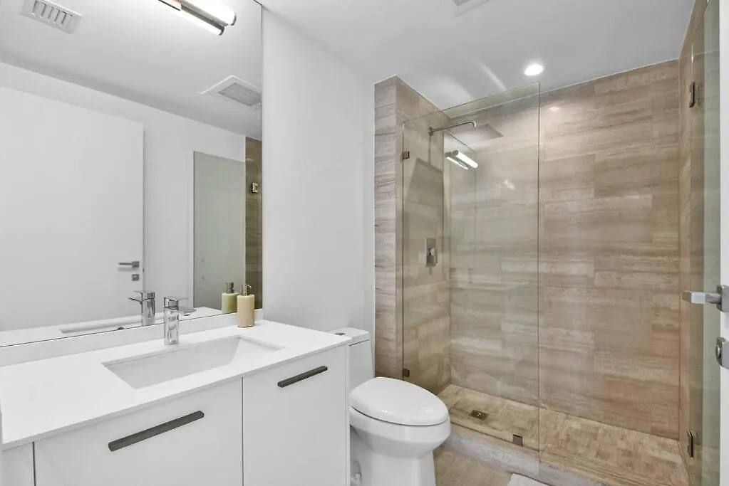 Apartment Lovely Upscale Gorgeous View 2bd 2bath In Brickell