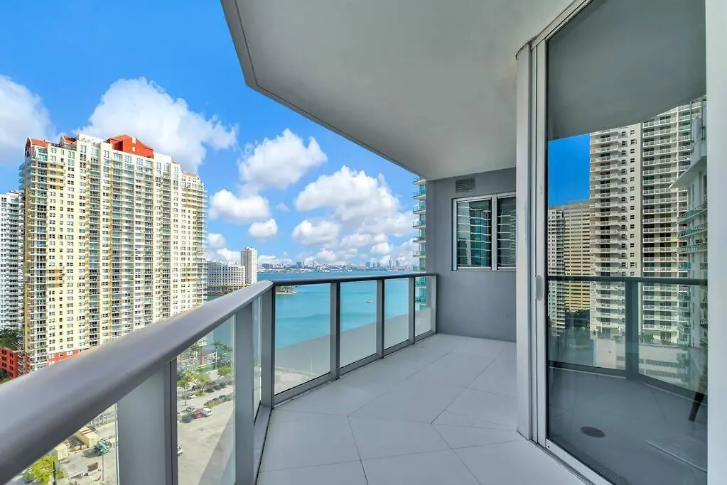 Lovely Upscale Gorgeous View 2bd 2bath In Brickell Miami