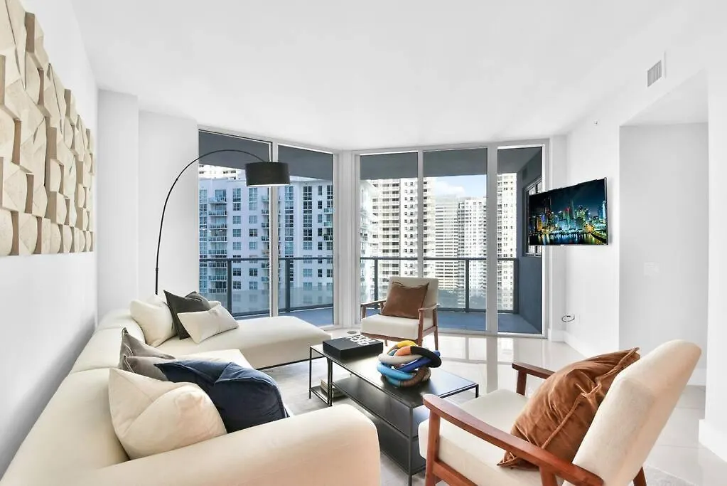 Lovely Upscale Gorgeous View 2bd 2bath In Brickell *