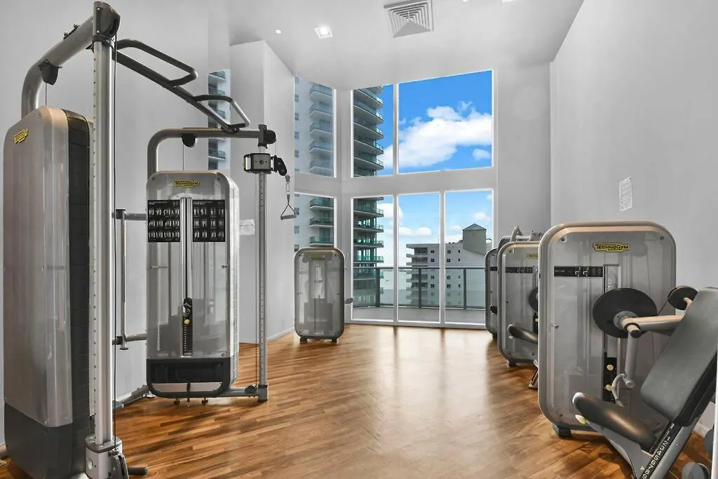 Lovely Upscale Gorgeous View 2bd 2bath In Brickell Apartment