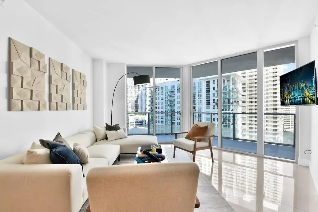 Lovely Upscale Gorgeous View 2bd 2bath In Brickell *
