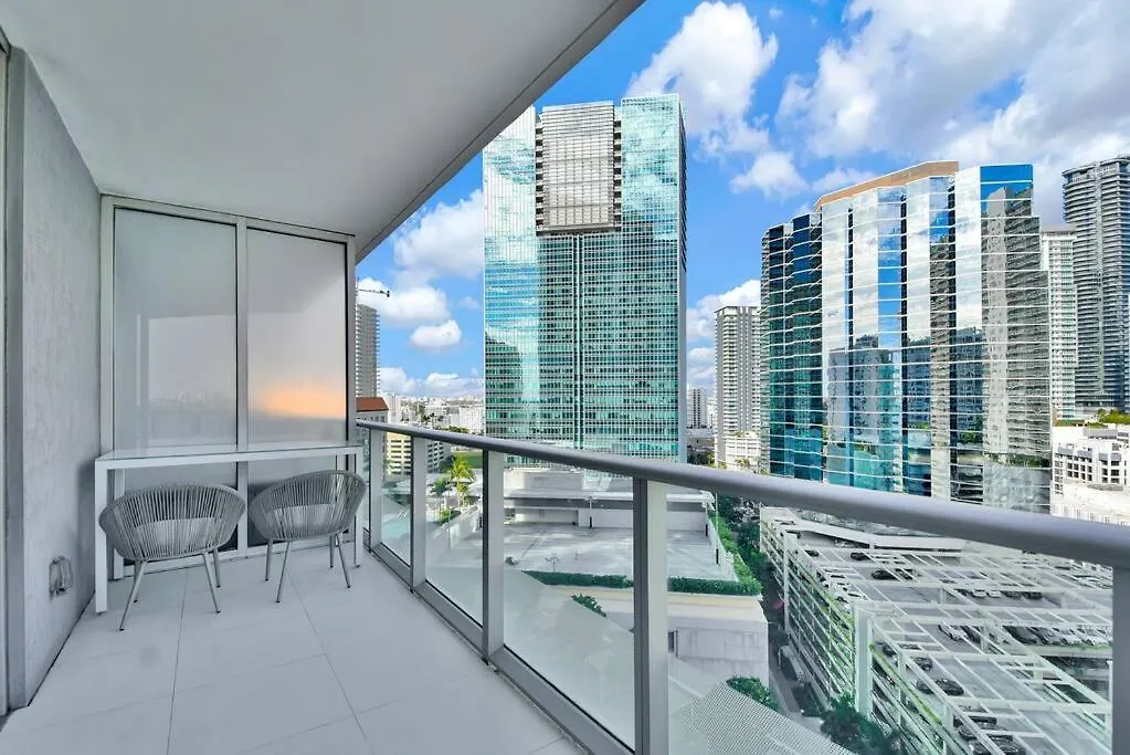 Lovely Upscale Gorgeous View 2bd 2bath In Brickell