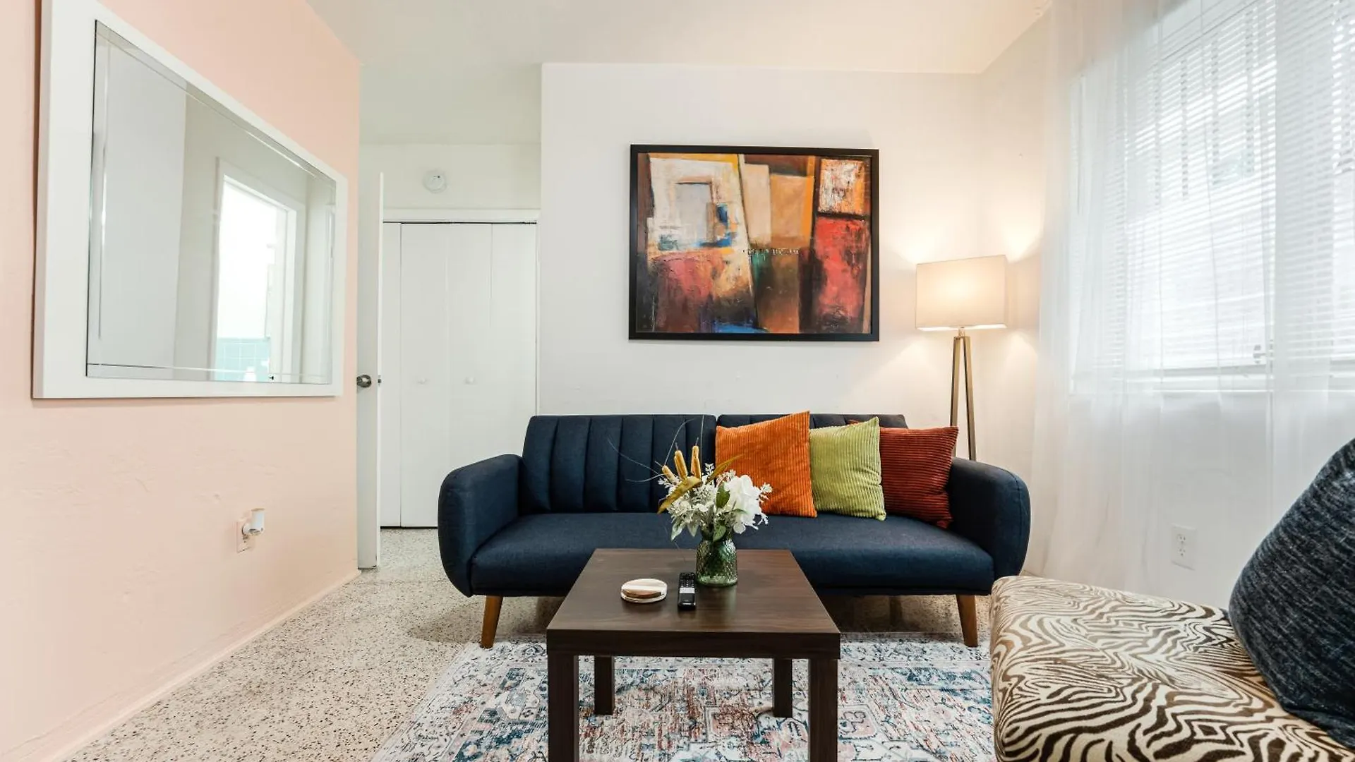 Cozy 1br Escape With Free Parking In Vibrant Mia * Miami