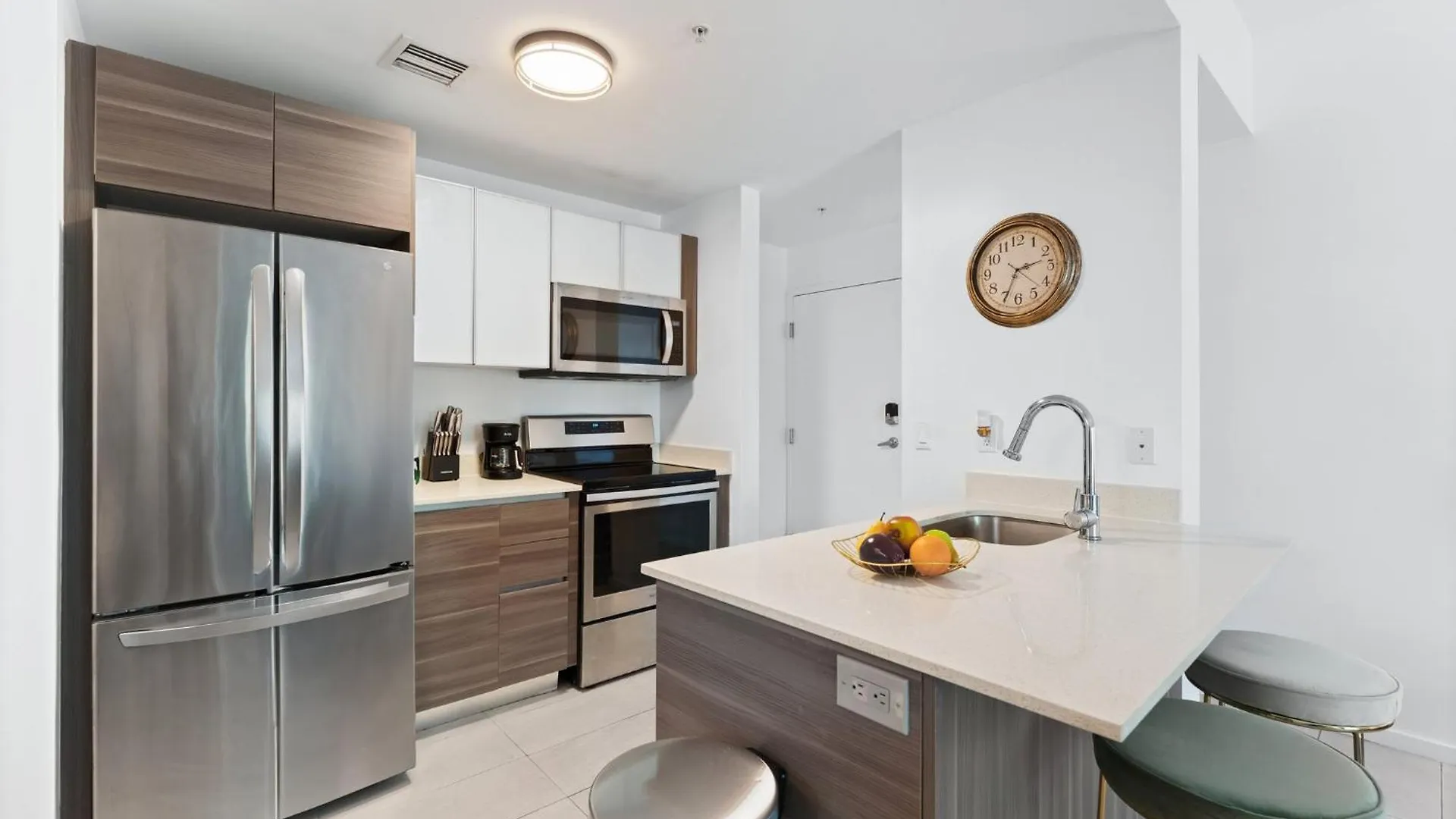 Modern In Edgewater *
