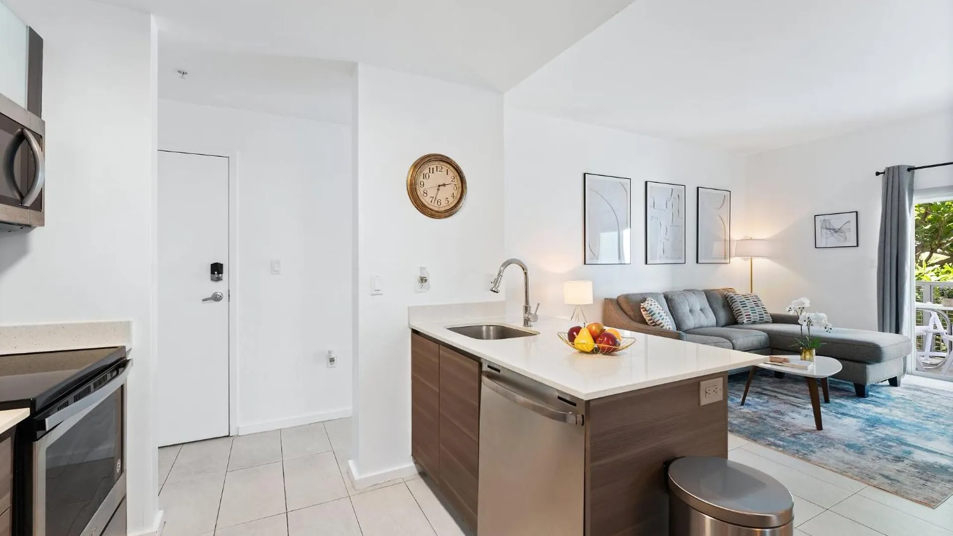 Apartment Modern In Edgewater *