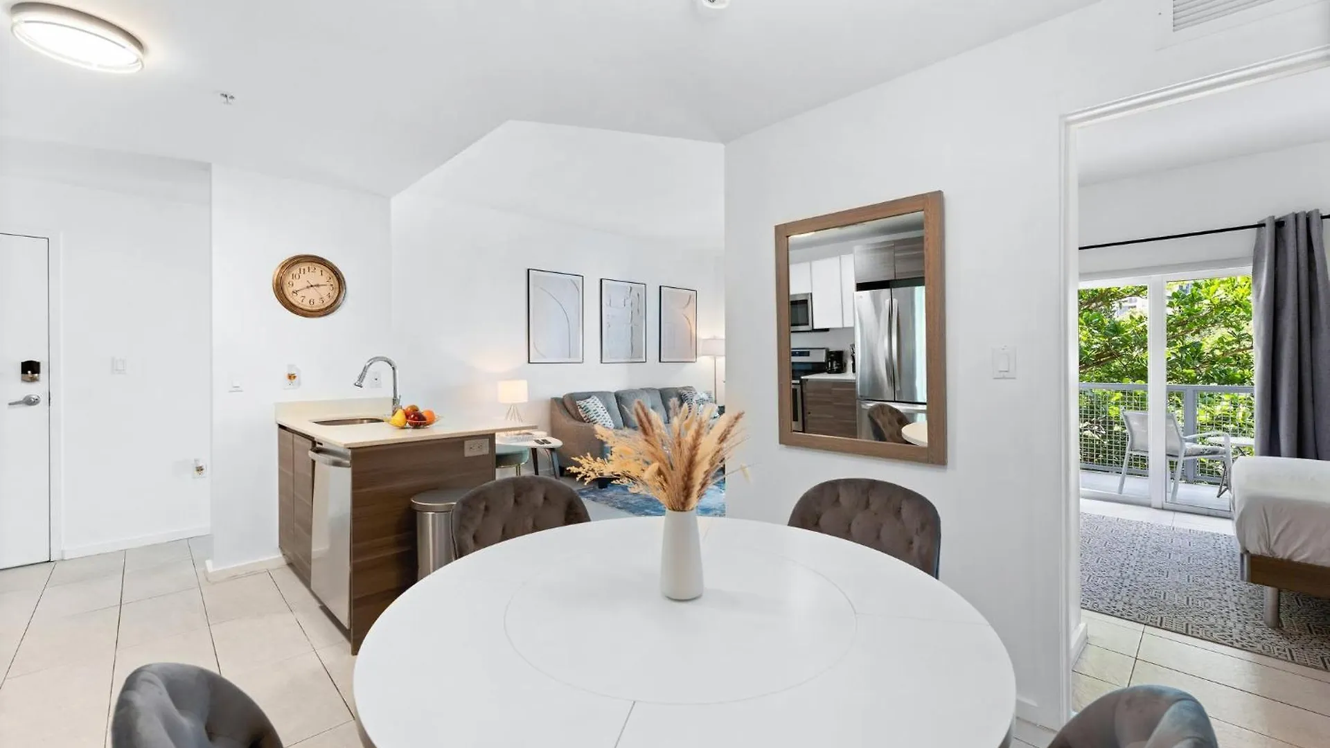 Modern In Edgewater