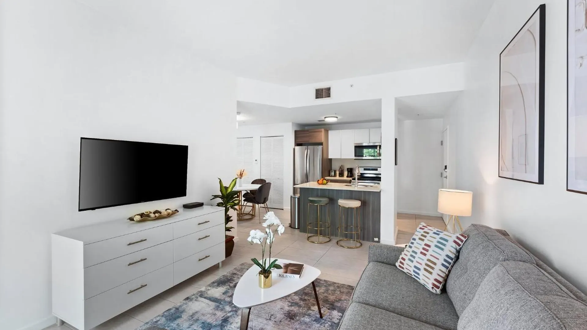Modern In Edgewater *