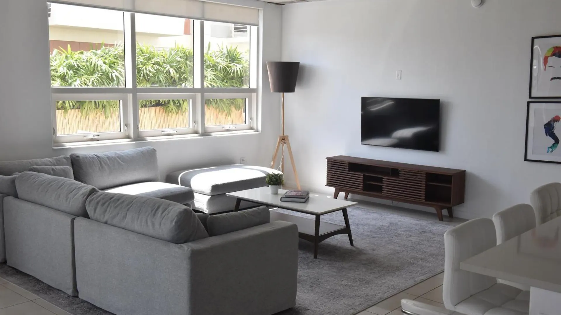 515-trendy 2bd2ba Midtown Huge Private Patio!