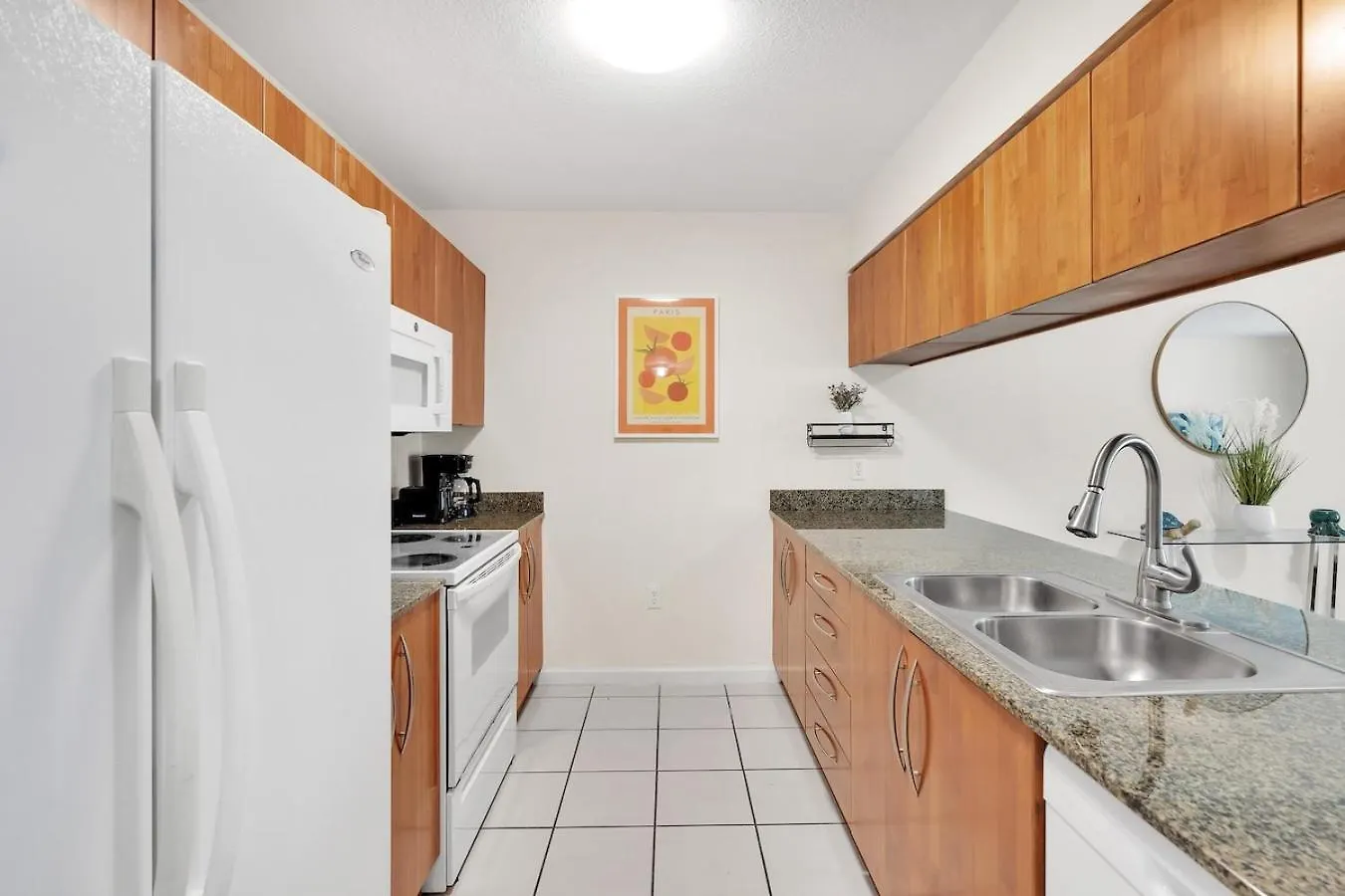Brickell Key Gem: Stylish 1-bed W/ Free Parking