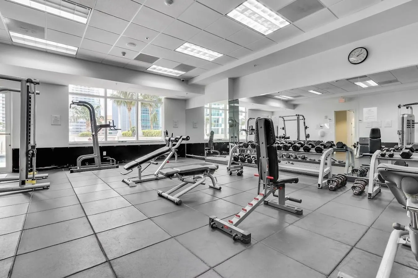 Brickell Key Gem: Stylish 1-bed W/ Free Parking Apartment Miami