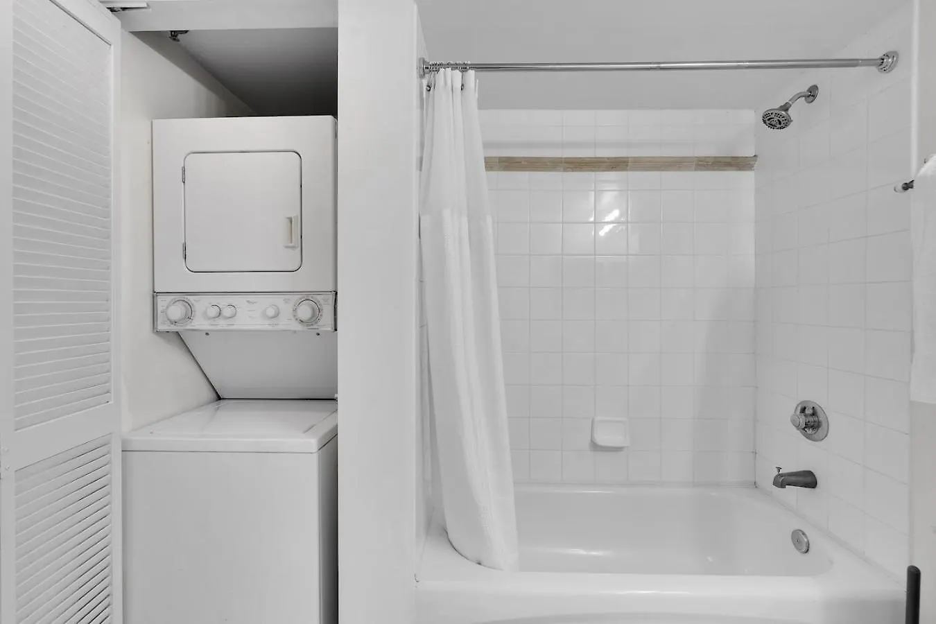 Brickell Key Gem: Stylish 1-bed W/ Free Parking * Miami
