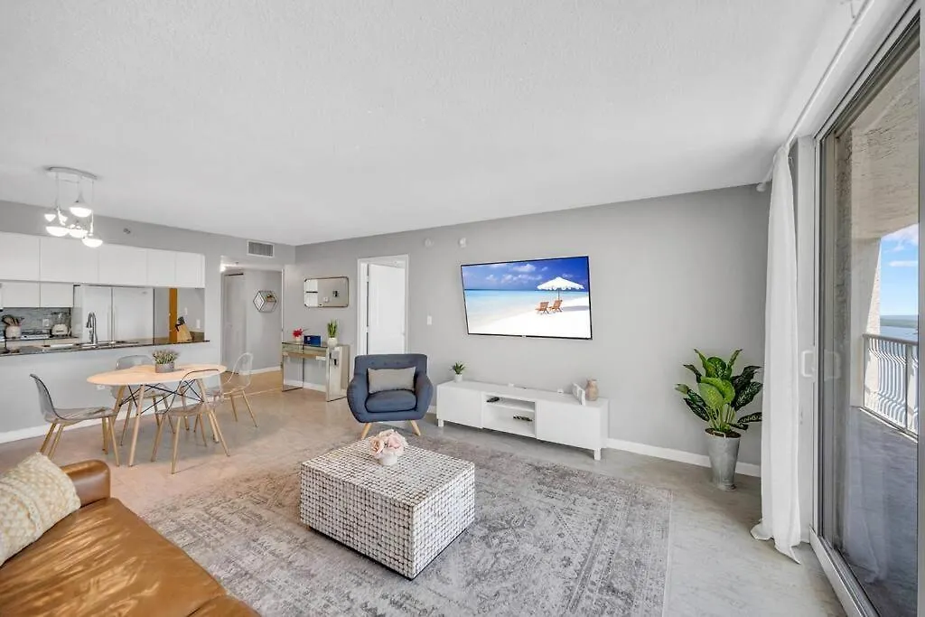 Ocean Front Private Unit Apartment *