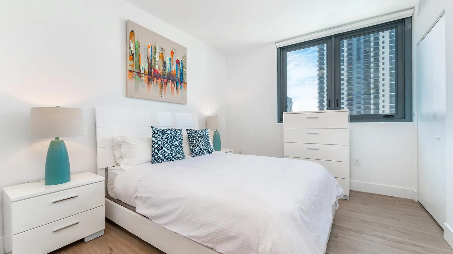 Global Luxury Worldcenter Apartment