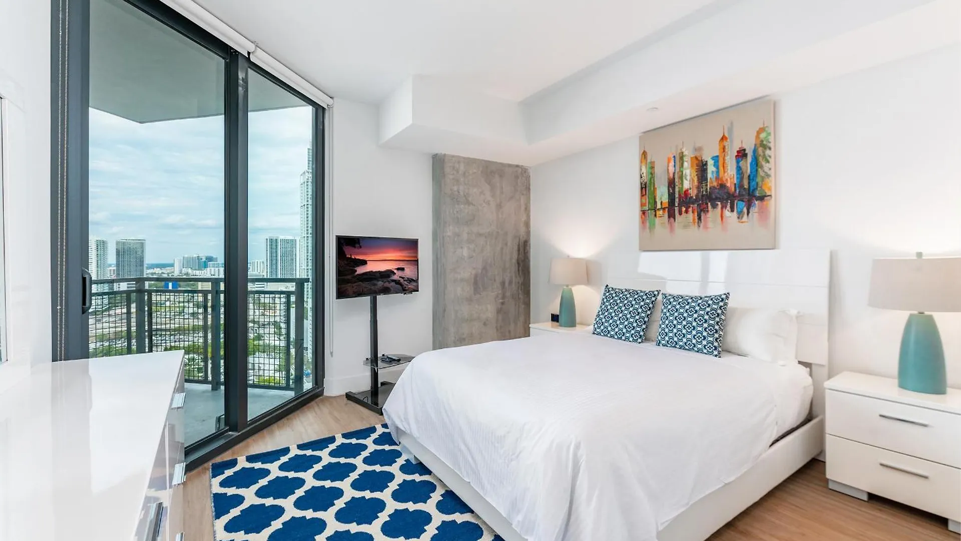 Global Luxury Worldcenter Miami