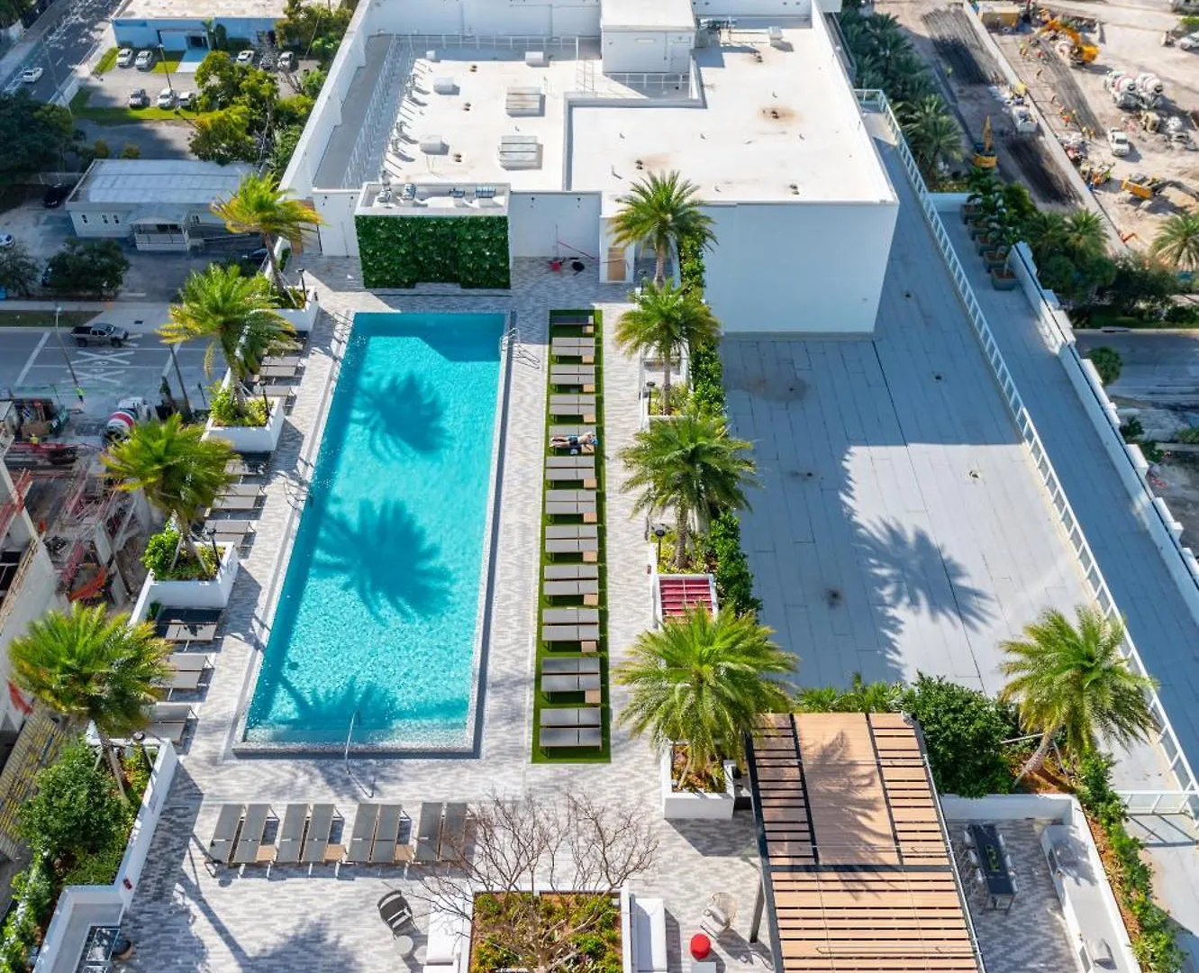 Global Luxury Worldcenter