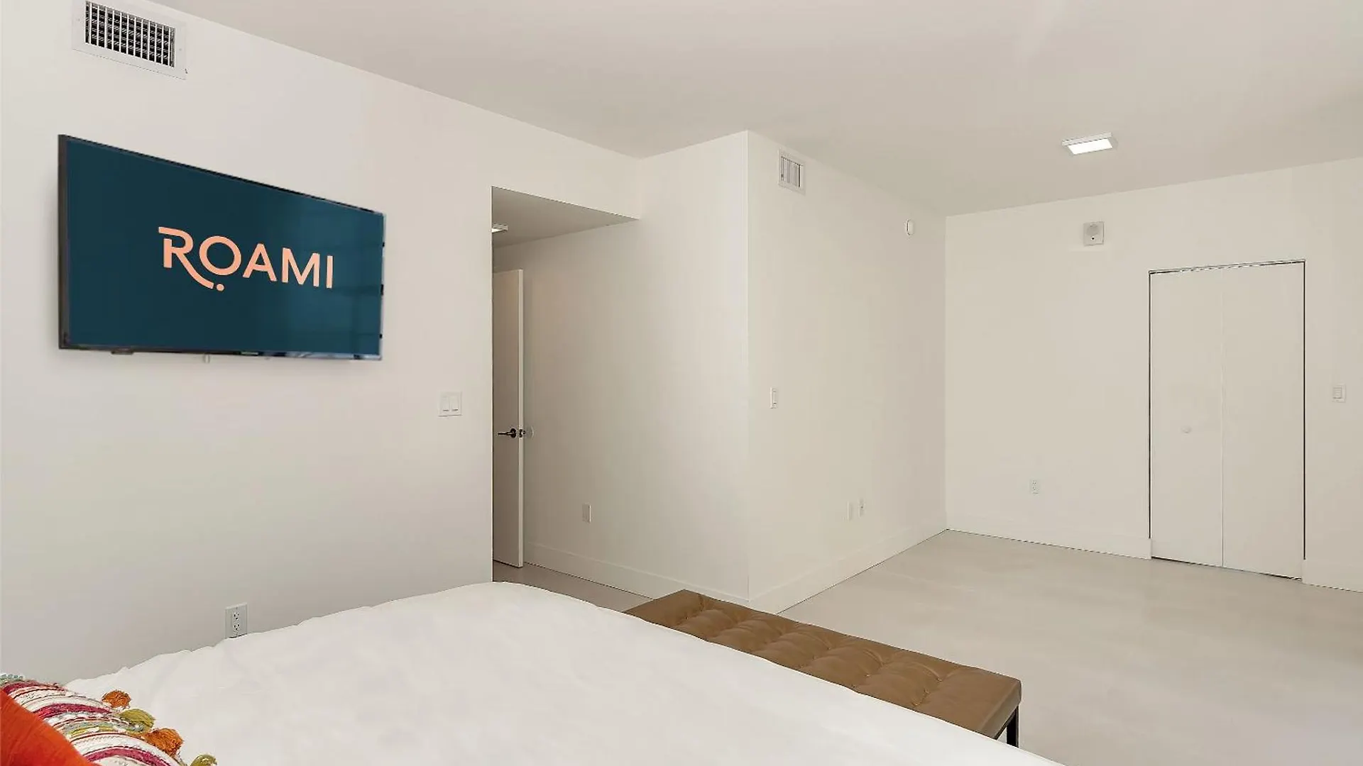 Roami At Grove 27 Apartment