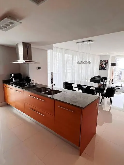 Luxury In Icon W Brickell