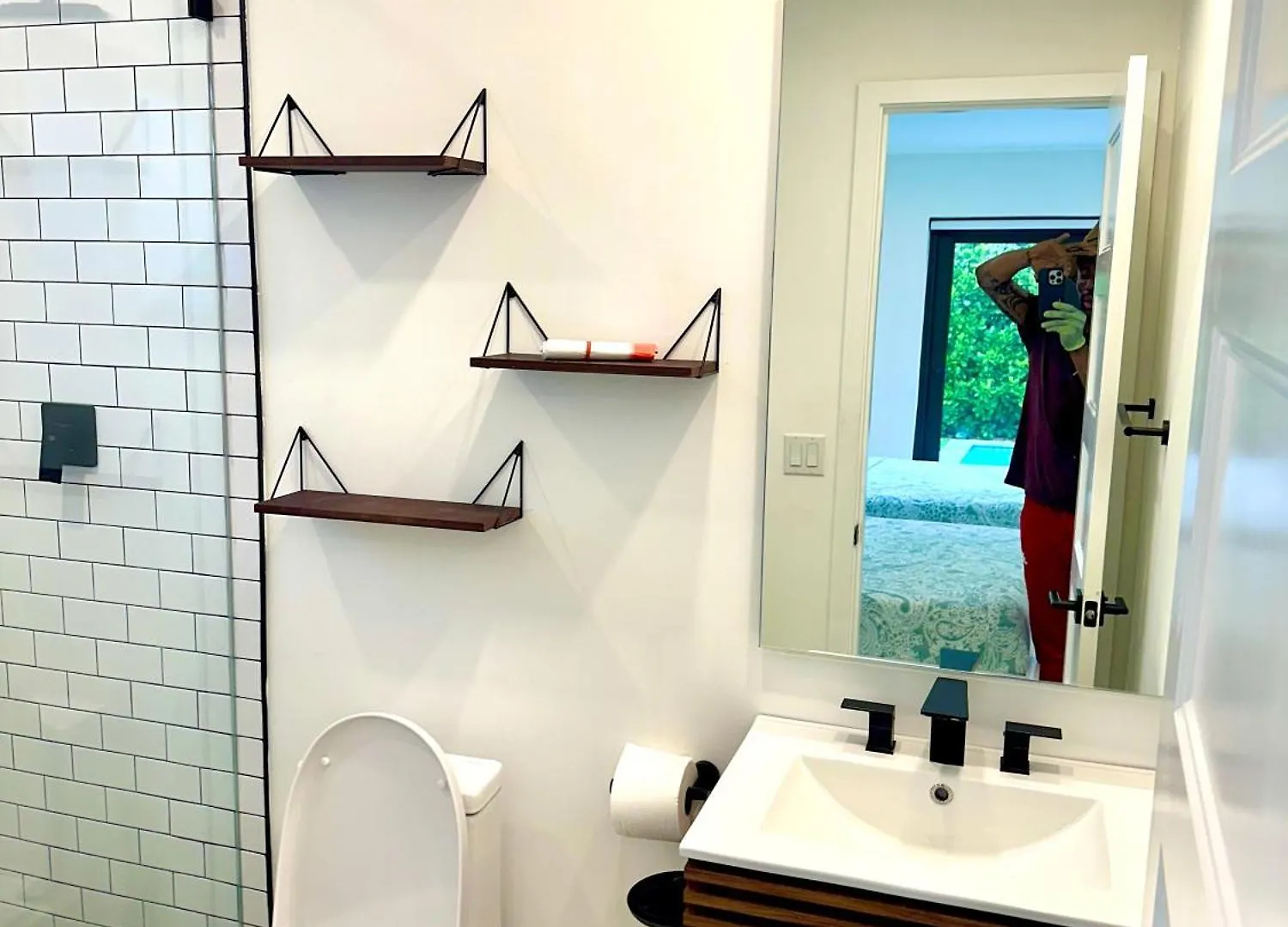 24 Guests Luxury House With Pool & Gazebo! Holiday home Miami