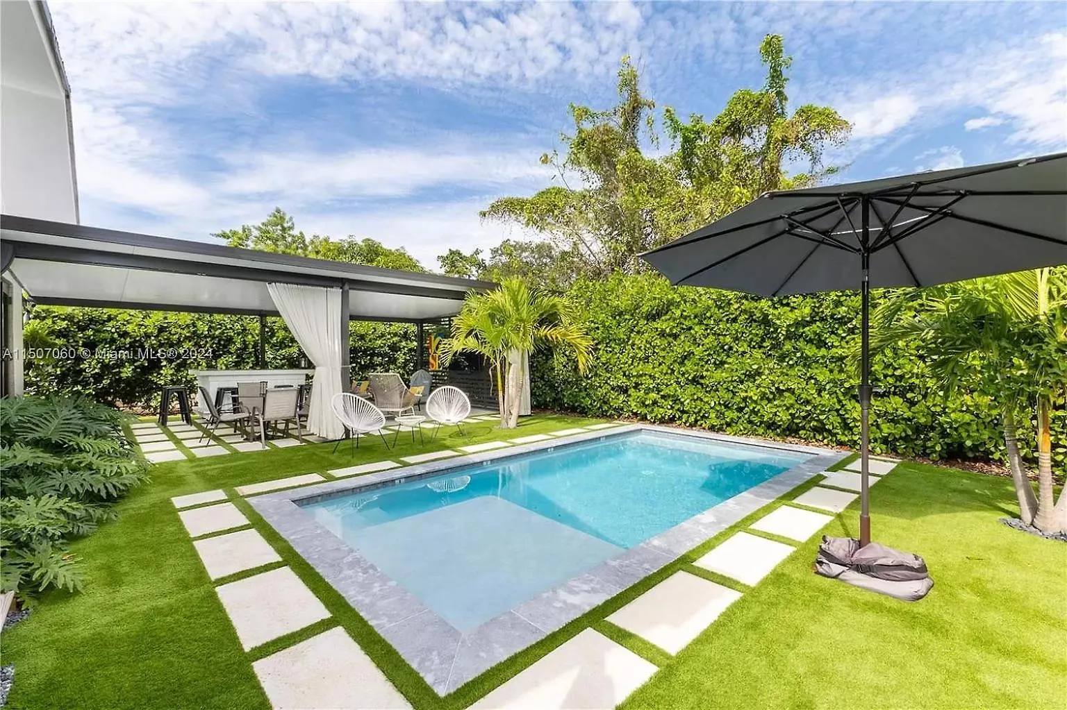 24 Guests Luxury House With Pool & Gazebo! *