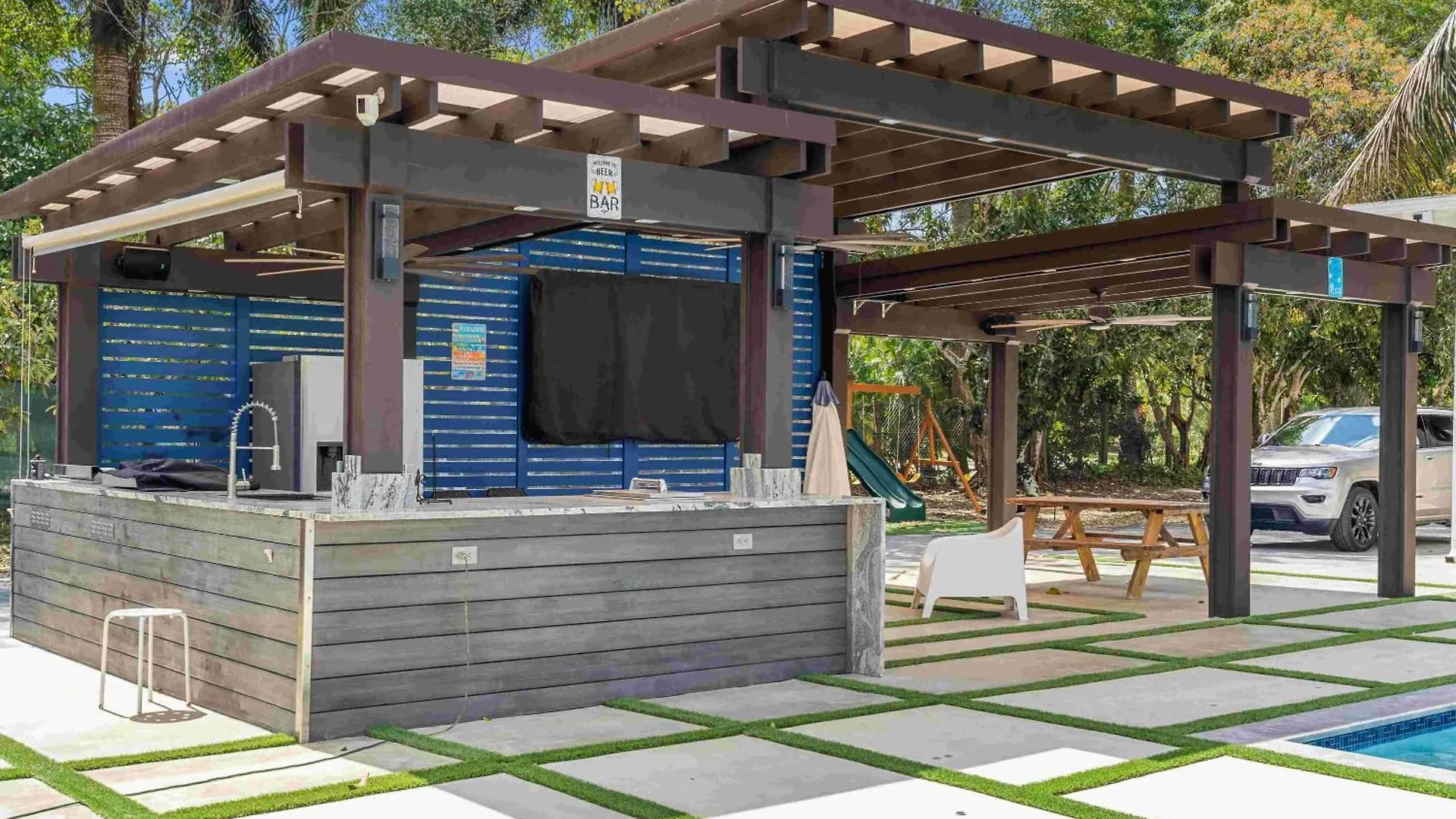 Villa Lake Of Dreams Jacuzzi Pool Table Ping Pong Lagoon Tiki House Family Miami
