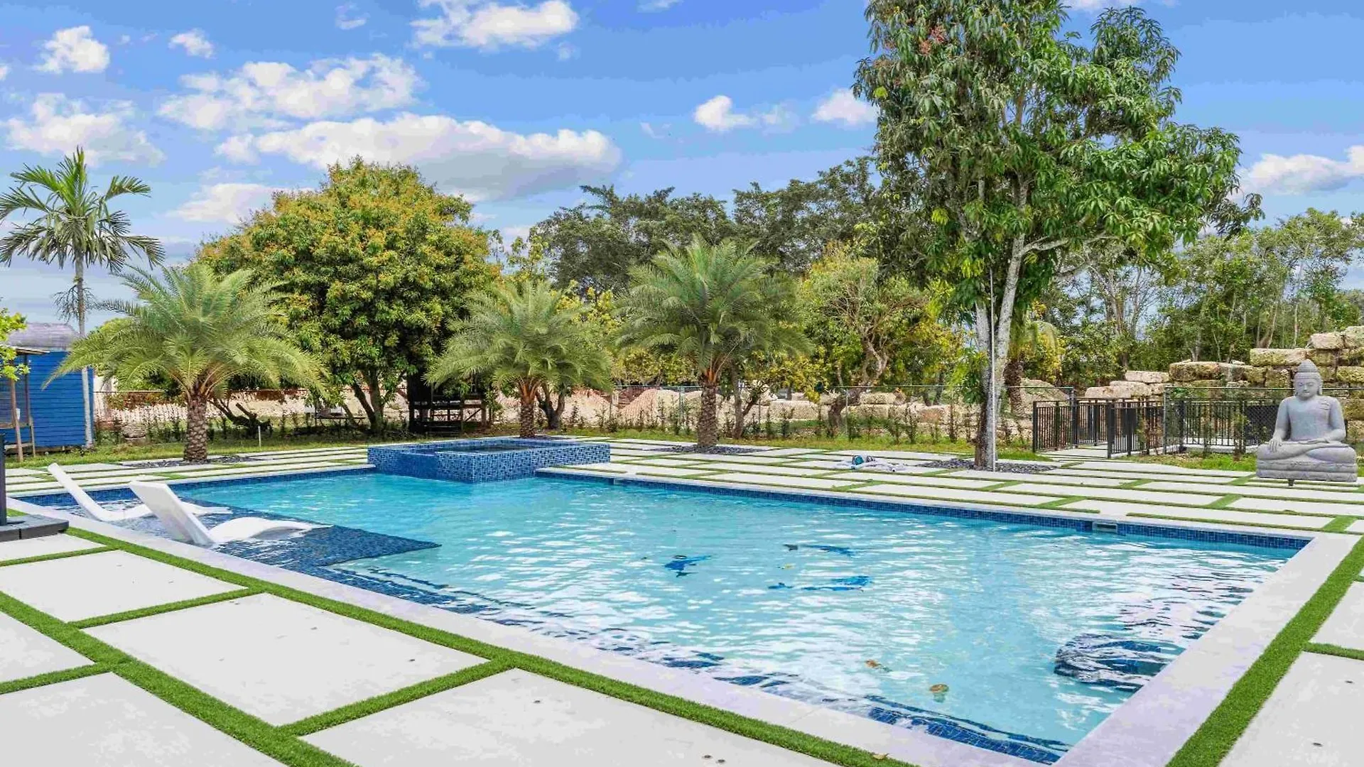 Lake Of Dreams Jacuzzi Pool Table Ping Pong Lagoon Tiki House Family Miami