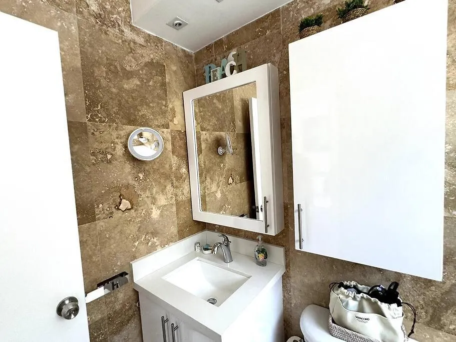 Brand New! Lovely 1 Bedroom With Pool By The Apartment Miami