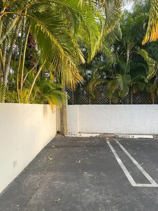 Brand New! Lovely 1 Bedroom With Pool By The