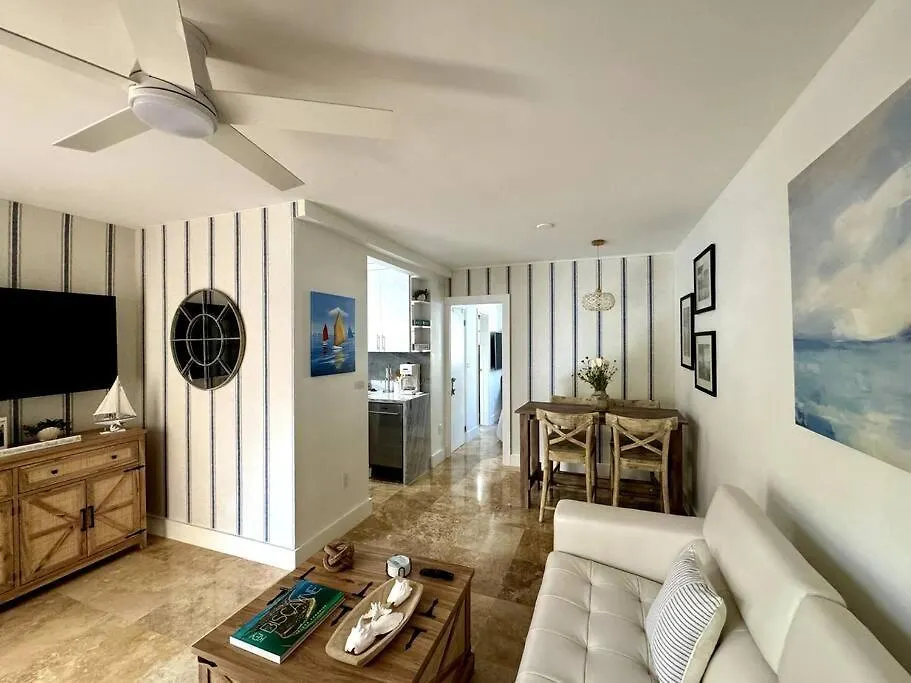Brand New! Lovely 1 Bedroom With Pool By The *