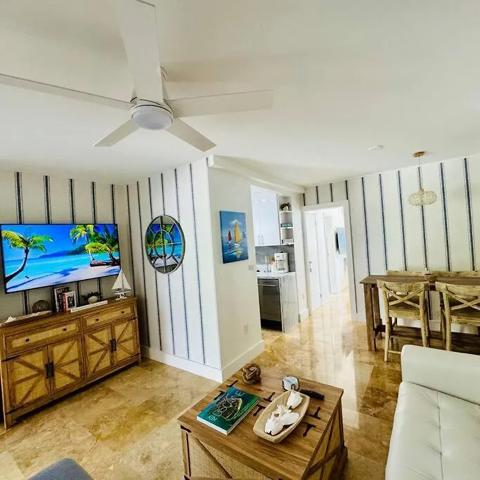 Brand New! Lovely 1 Bedroom With Pool By The *