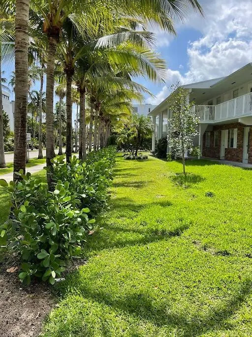 Apartment Brand New! Lovely 1 Bedroom With Pool By The *