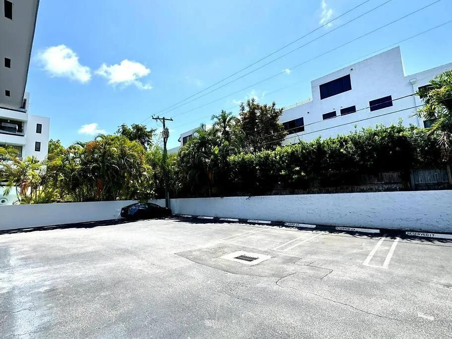 Brand New! Lovely 1 Bedroom With Pool By The Apartment *