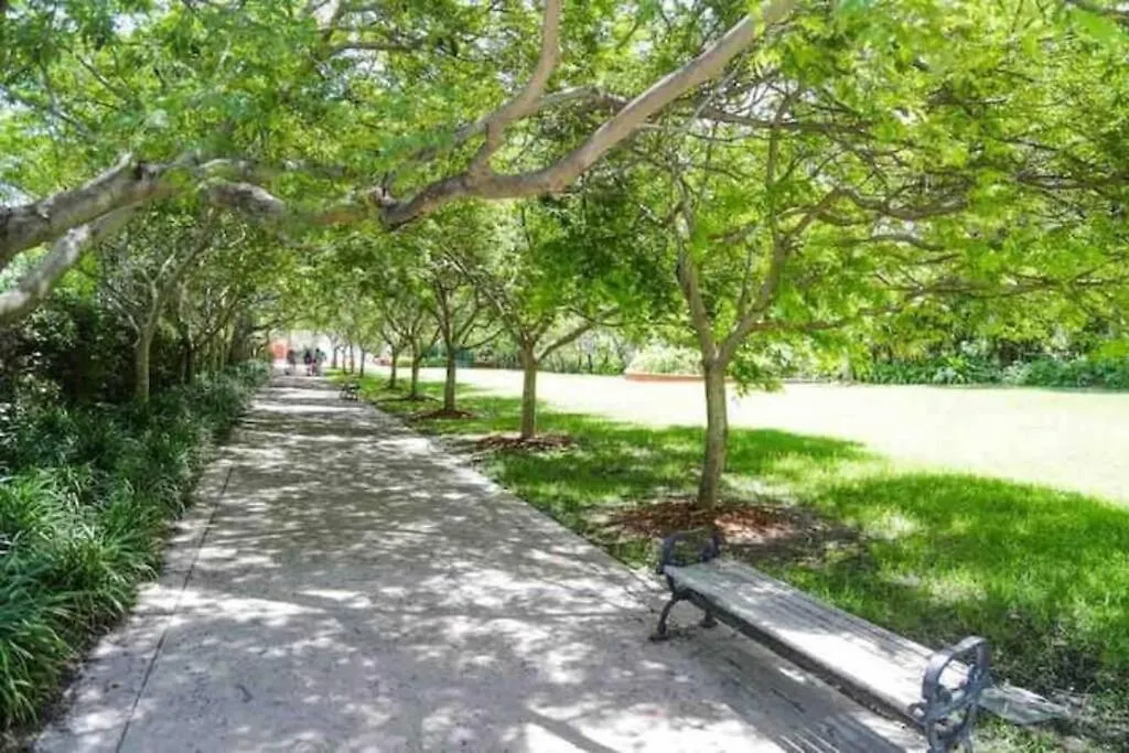 Brand New! Lovely 1 Bedroom With Pool By The Apartment Miami
