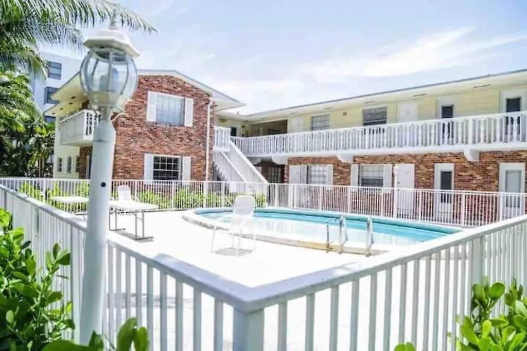 Apartment Brand New! Lovely 1 Bedroom With Pool By The *