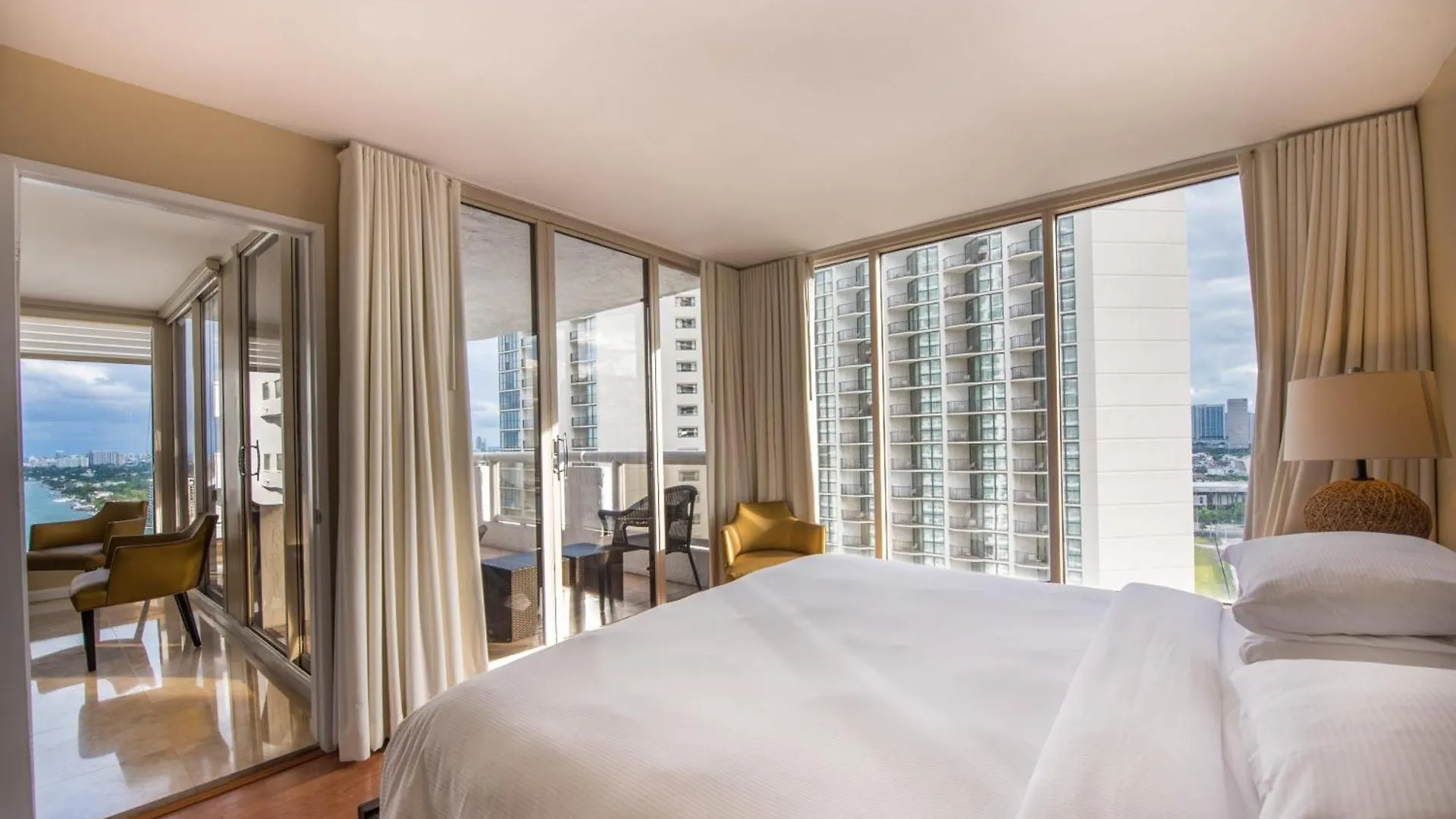 Serene Two-bedroom Bay View Apartment *