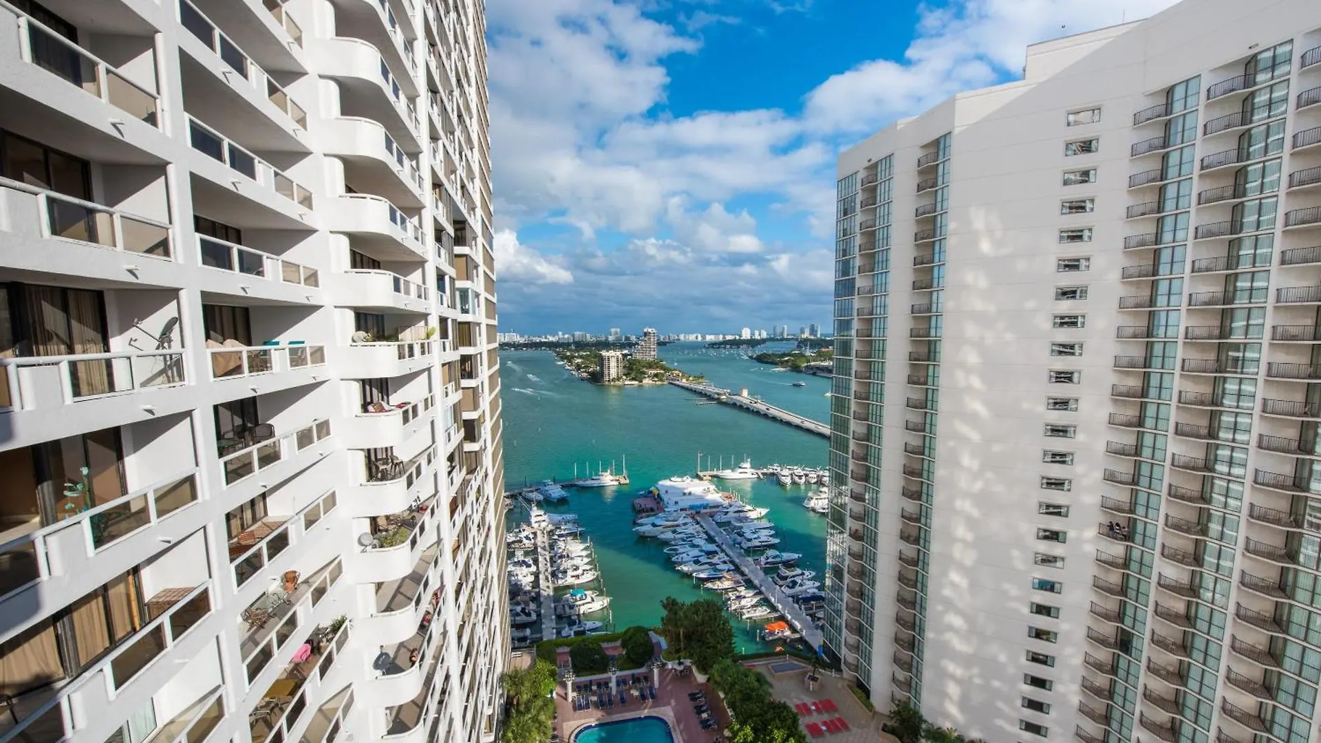 Serene Two-bedroom Bay View Apartment *