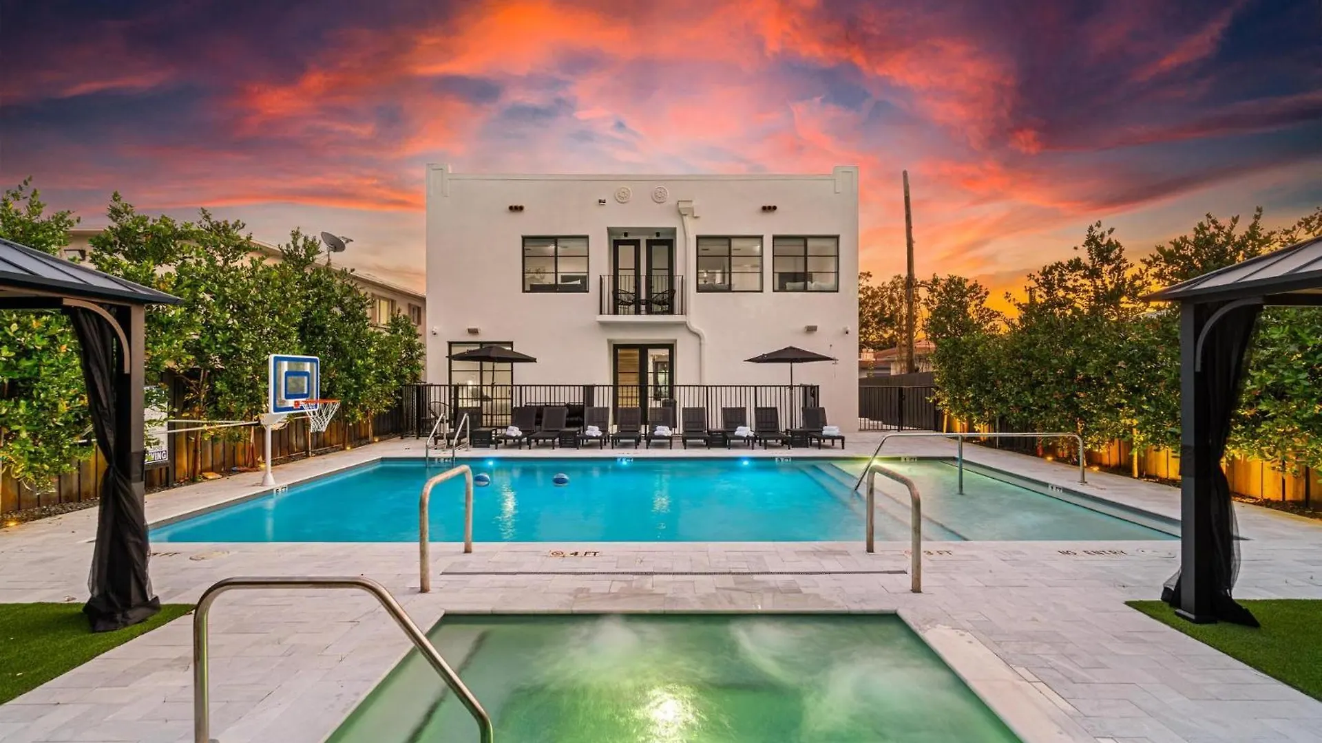 Apartment Lux Retreat By Renzzi Miami