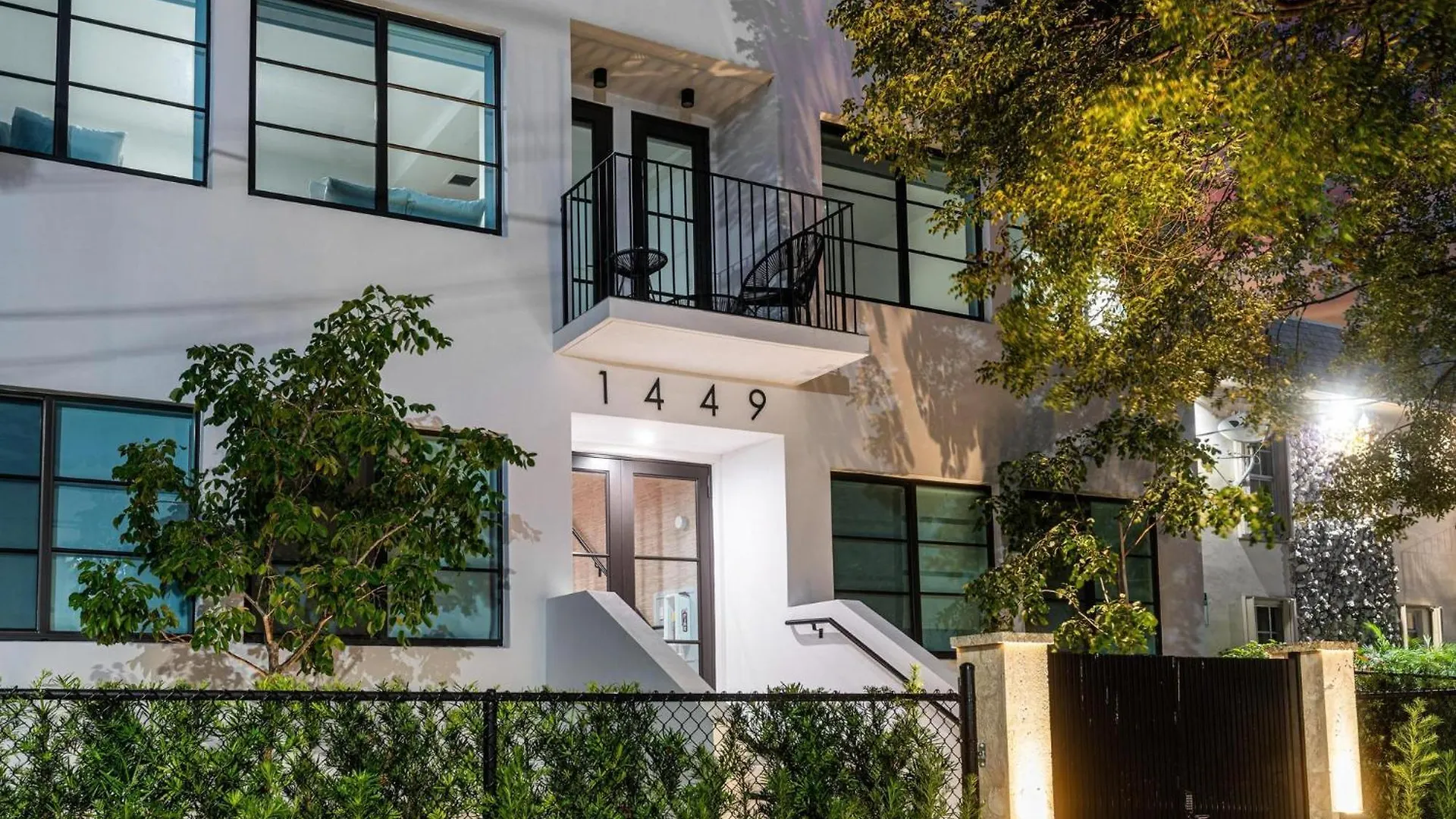 Apartment Lux Retreat By Renzzi Miami