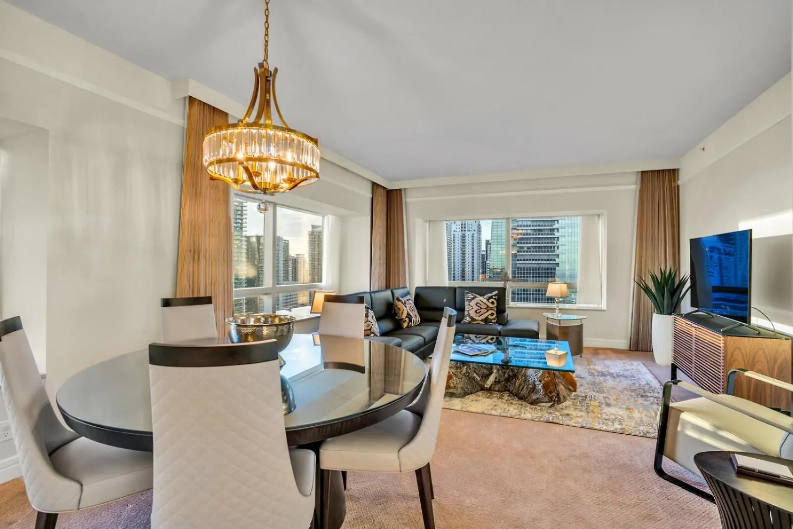 2 Bedroom Or King Studio Suites Four Seasons Hotel Miami Free Wi-Fi & Free Parking Apartment Miami
