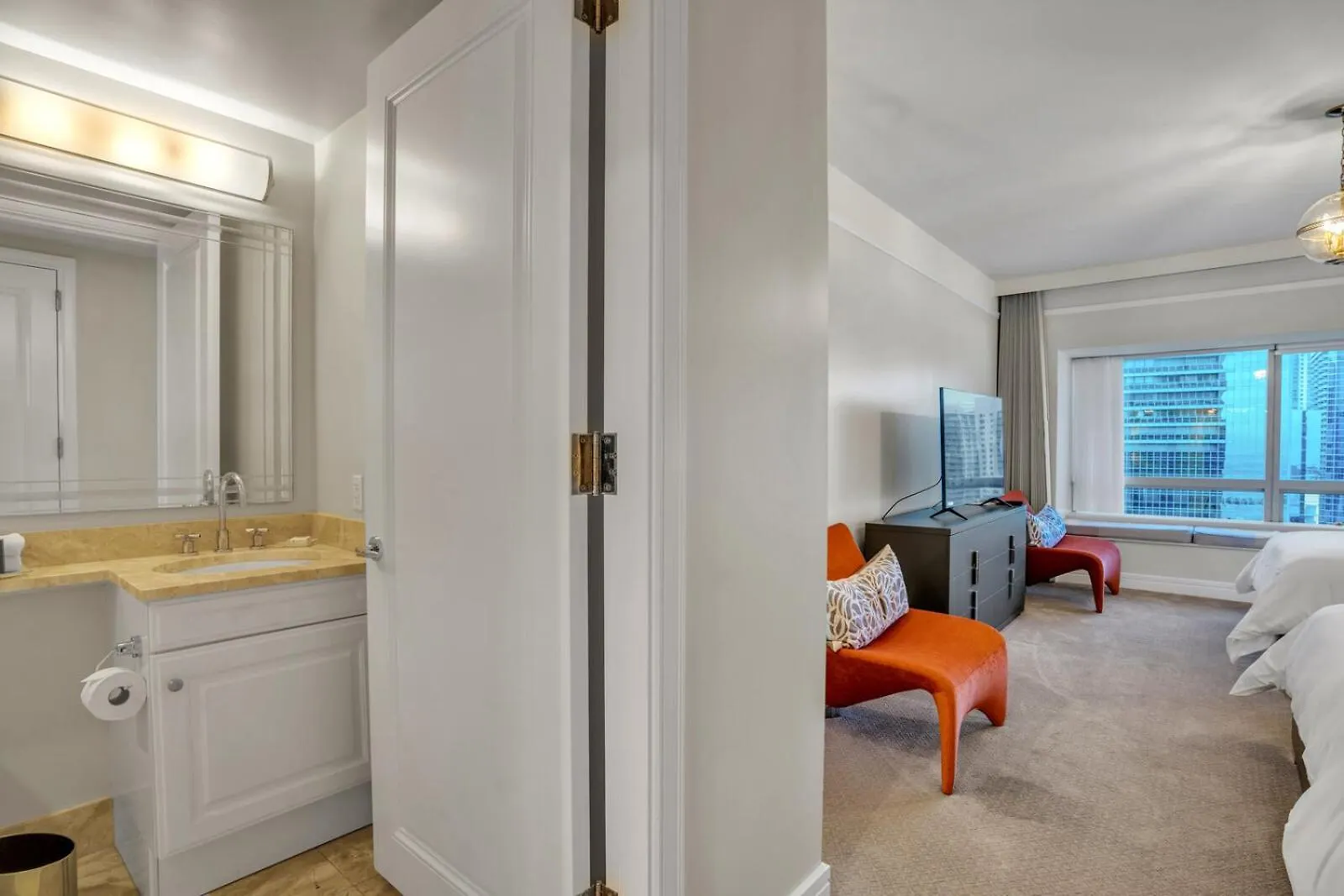 2 Bedroom Or King Studio Suites Four Seasons Hotel Miami Free Wi-Fi & Free Parking * Miami
