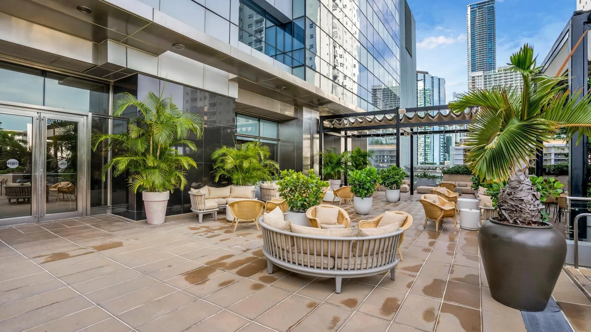 2 Bedroom Or King Studio Suites Four Seasons Hotel Miami Free Wi-Fi & Free Parking * Miami