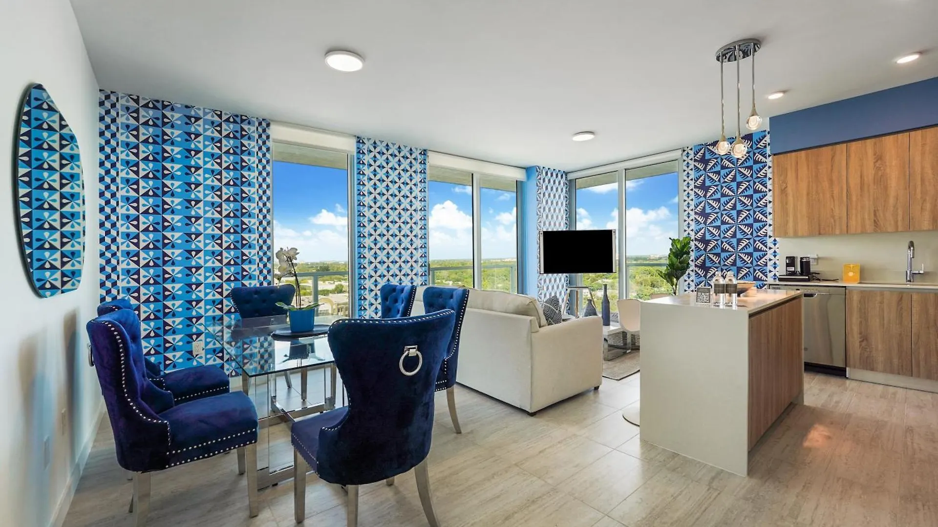 Quadro Residences By Ionica *