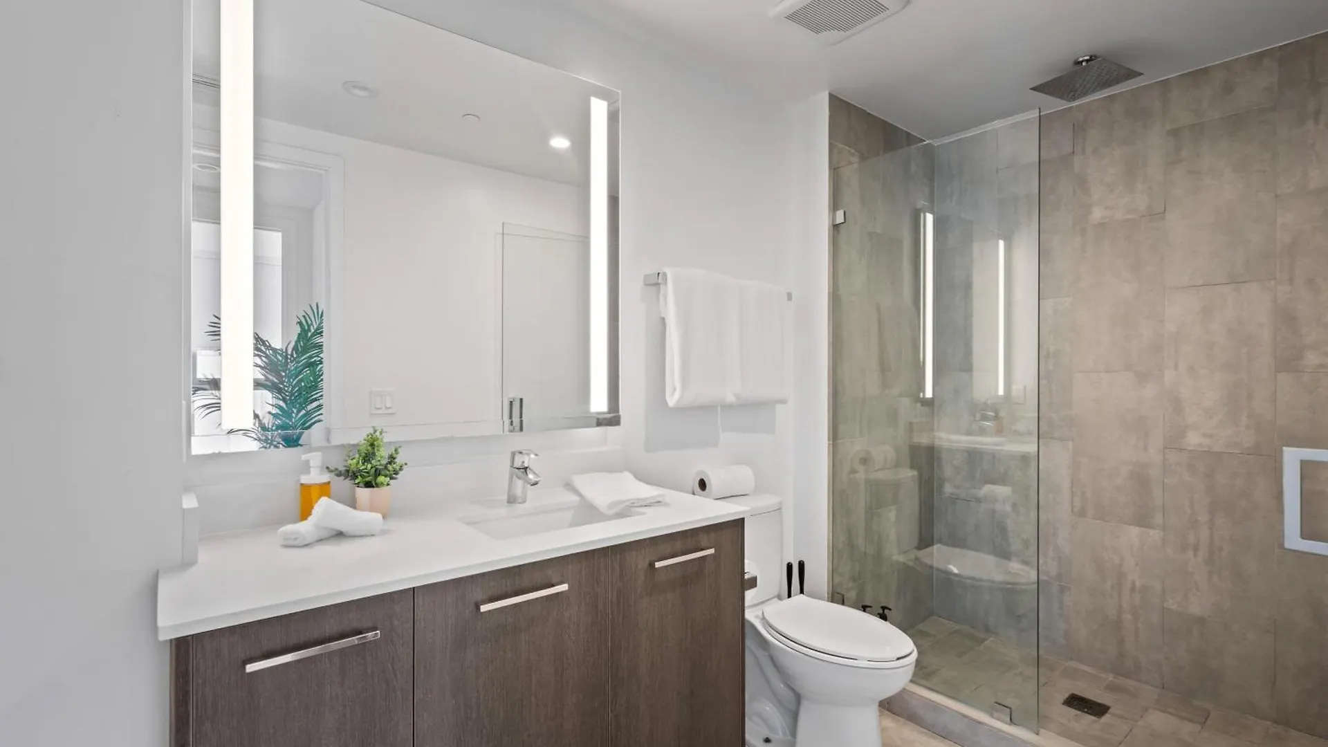 Amazing Location In The Heart Of Apartment Miami